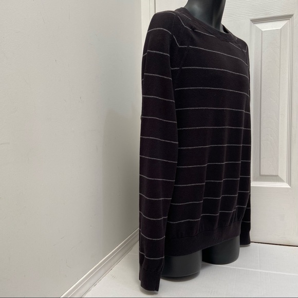 Joe Fresh men grey striped pullover long sleeve knit sweater. Size L.. Used - Picture 2 of 7
